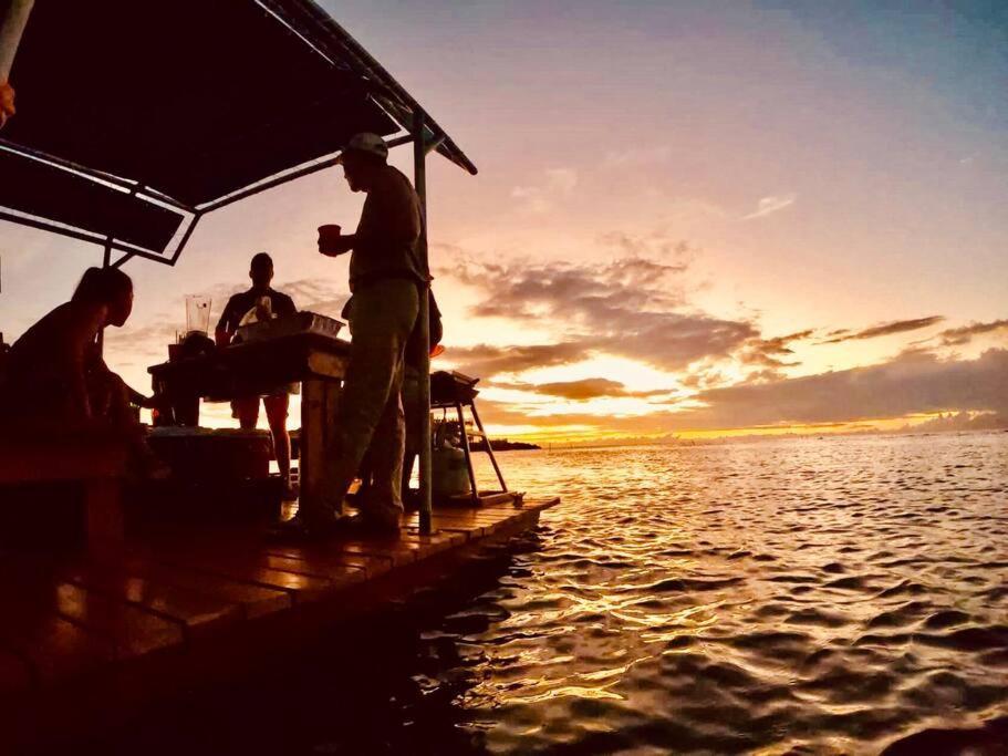 The Dock Resort Over Water Retreat West End Luaran gambar
