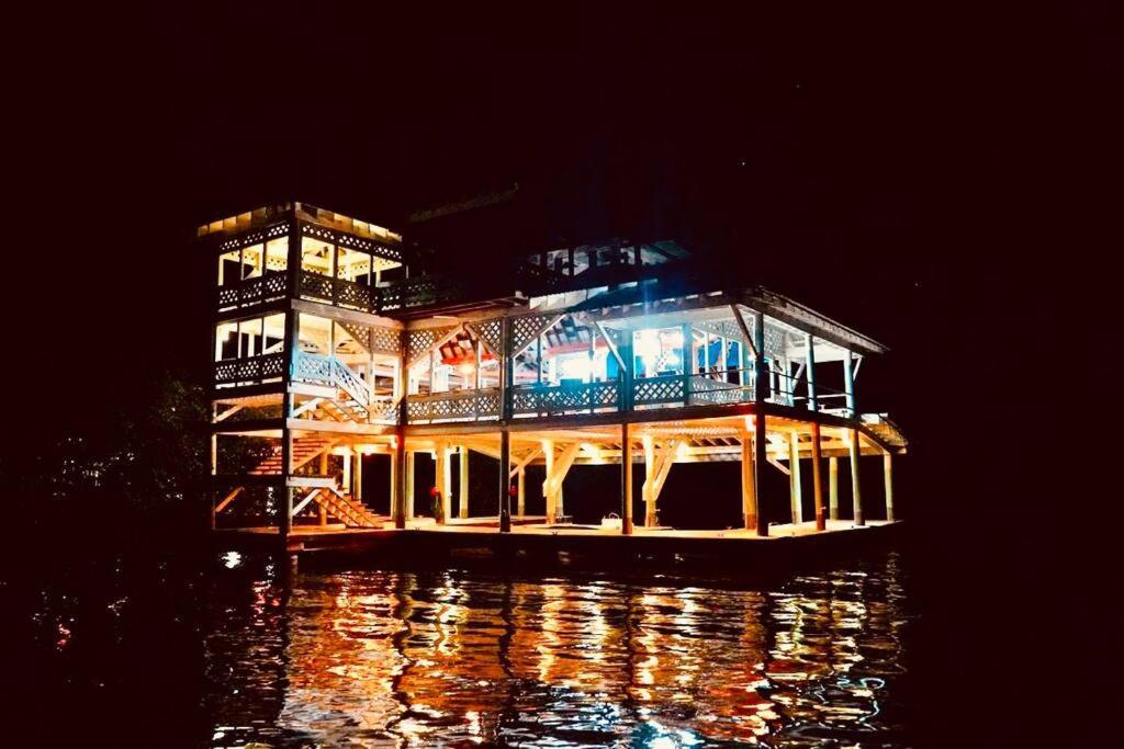 The Dock Resort Over Water Retreat West End Luaran gambar