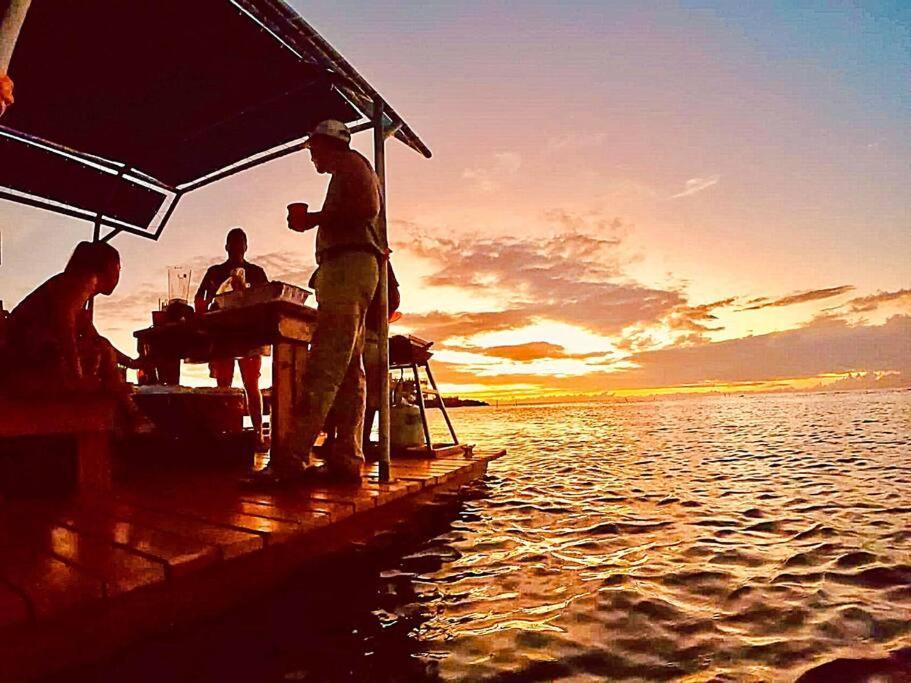 The Dock Resort Over Water Retreat West End Luaran gambar