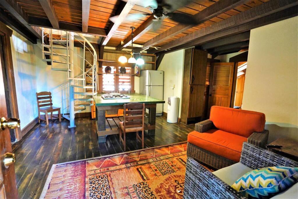 The Dock Resort Over Water Retreat West End Luaran gambar